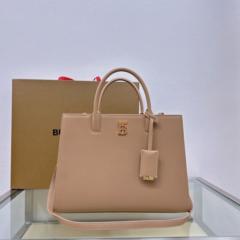 B**rry shopping bags